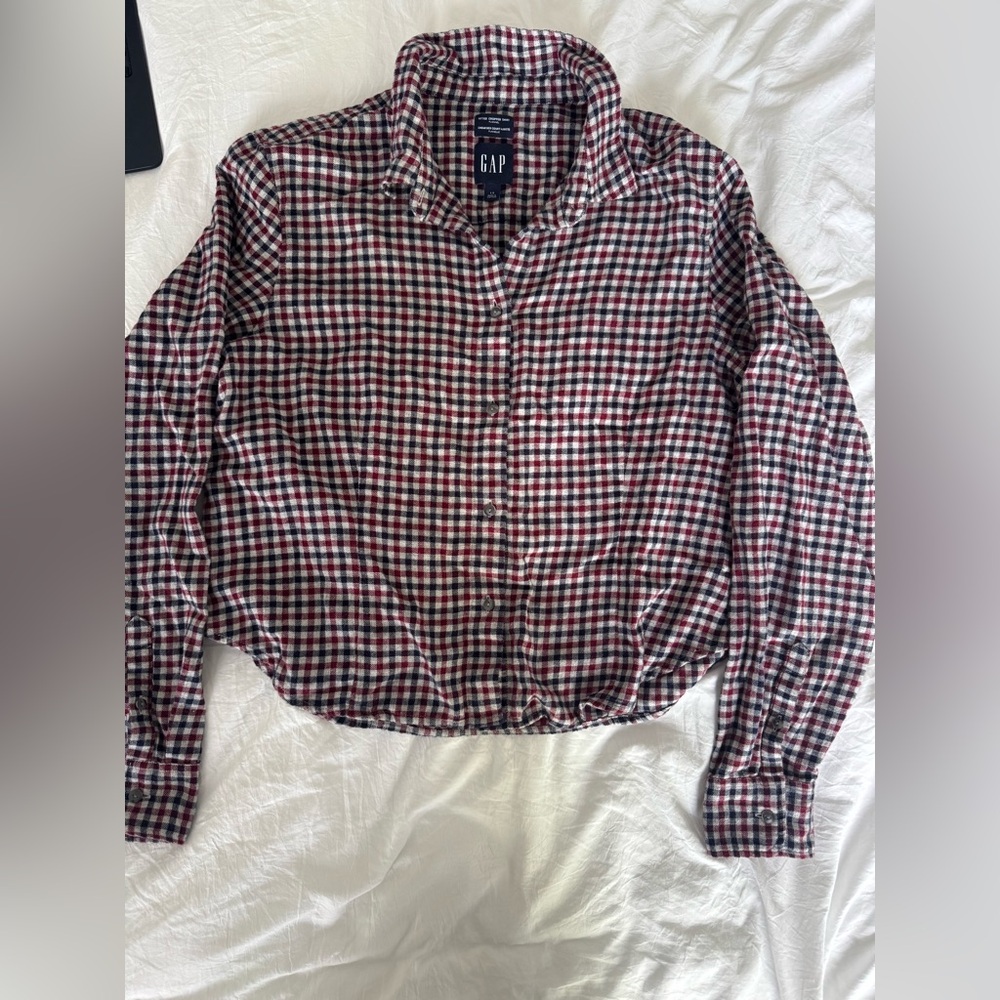 GAP Plaid Button-Up Shirt